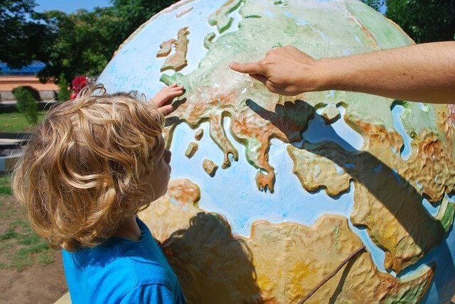 teaching child globe