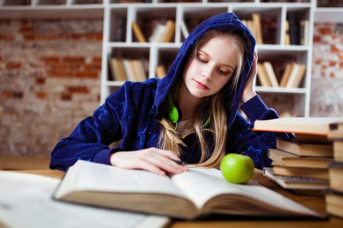 girl studing book